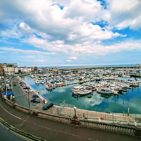 Beachside Bliss In Heart Of Town Ramsgate Exterior foto